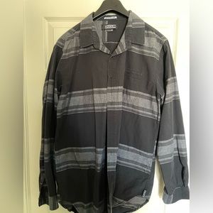 Long sleeve button up Ezekiel shirt